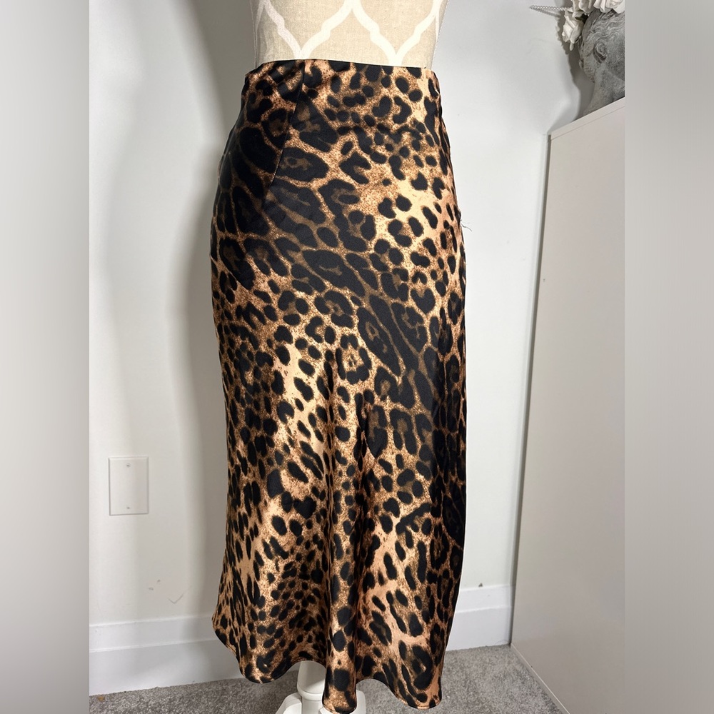 Cheetah print faux silk skirt